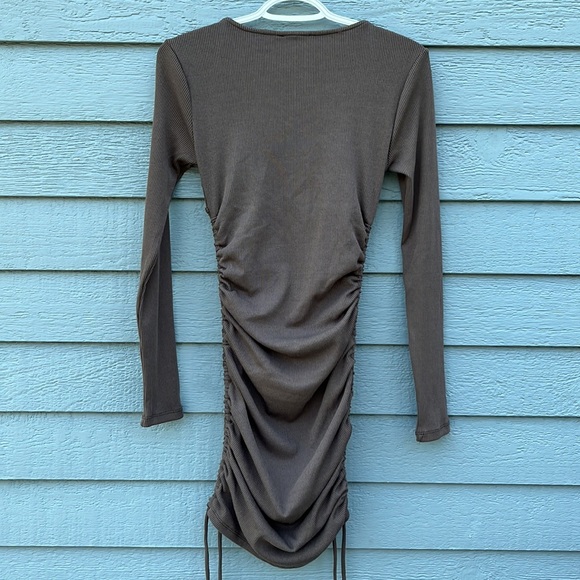 Idem Ditto Cinched Bodycon Dress - Picture 6 of 10